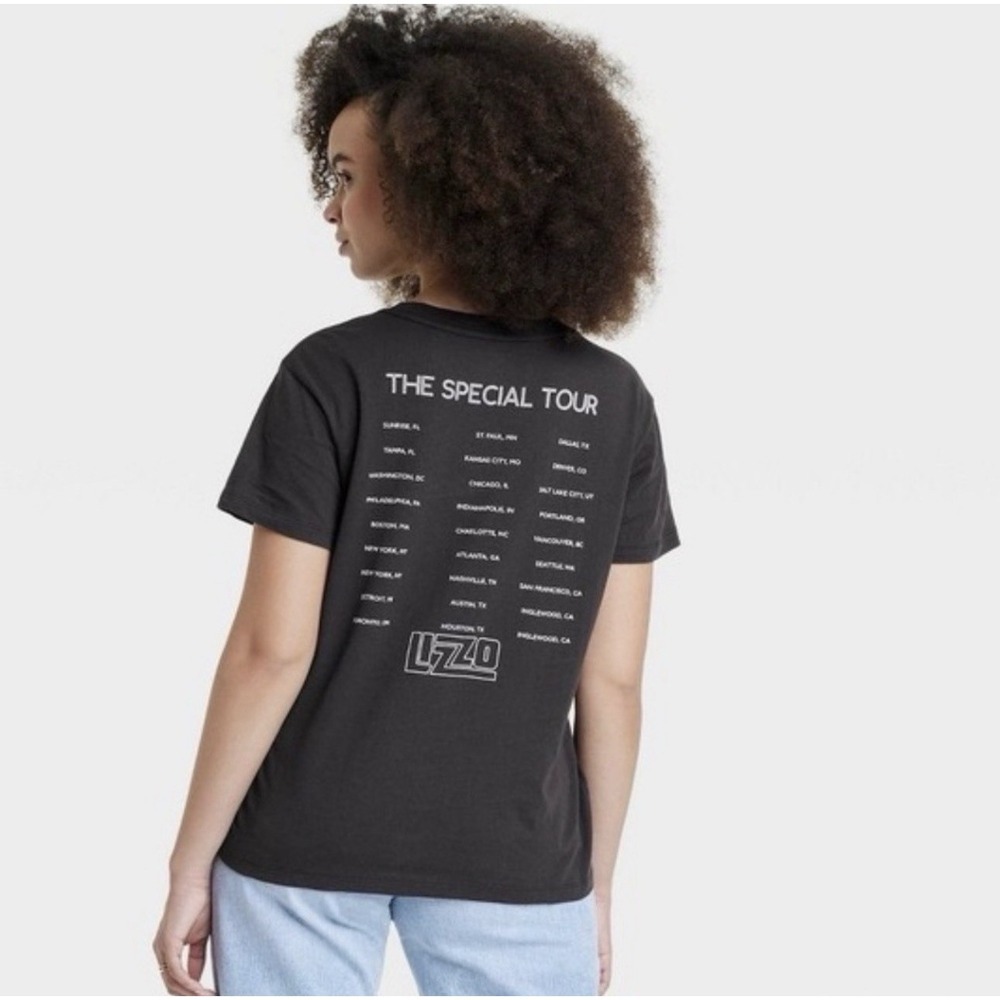 2022 Lizzo The Special‎ Tour T Shirt Adult Size XL Fits Like A Large Black Music